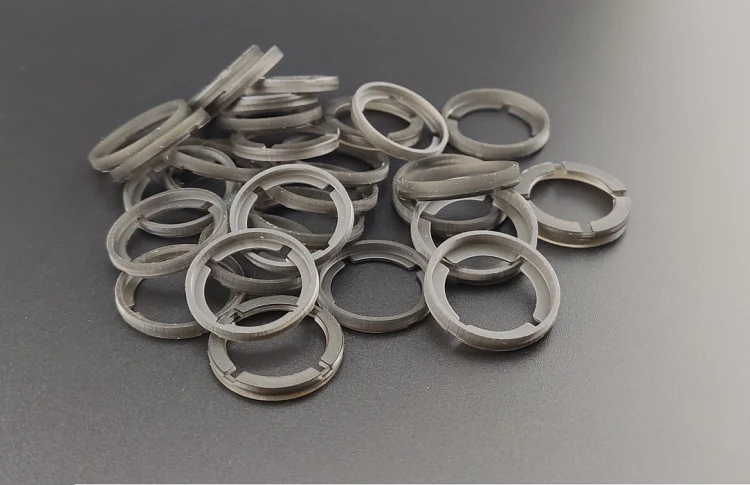 Protektory kapsle oslonki zetony czarne.jpg