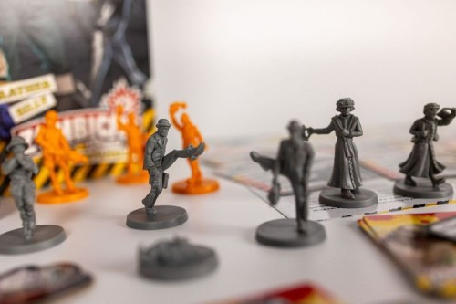 zombicide-monthy-python-latający-cyrk-figurki.jpg