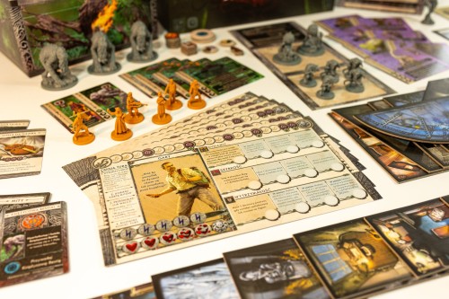 death-may-die-kampania-4-dodatek-cthulhu-postaci.jpg