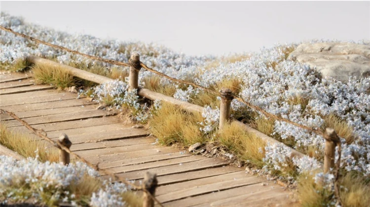 Gamers Grass: Light Blue Lilac Flowers