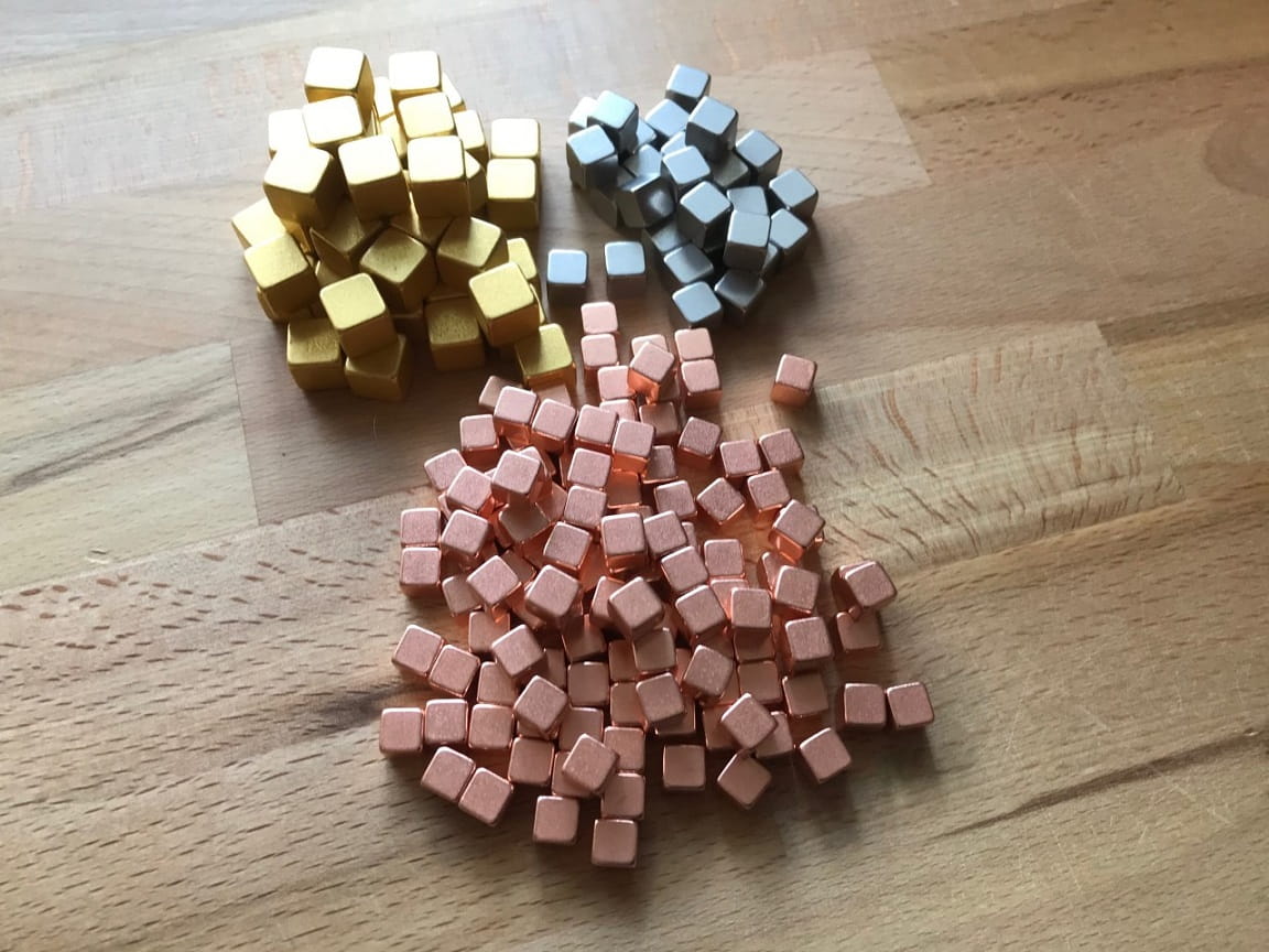 metalowe-kostki-zasobow-terraformacja-marsa